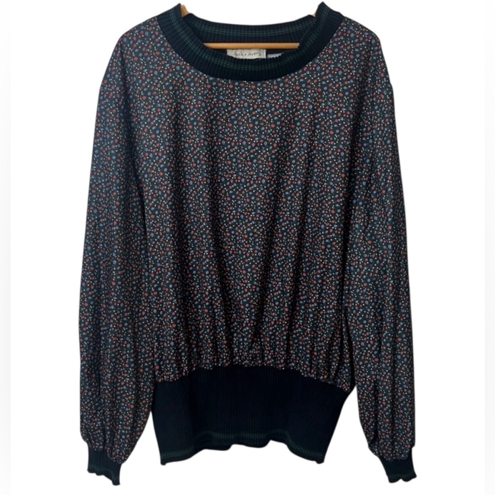 HH2- Women’s floral pattern sweater  top size 3X JACK + AVERY